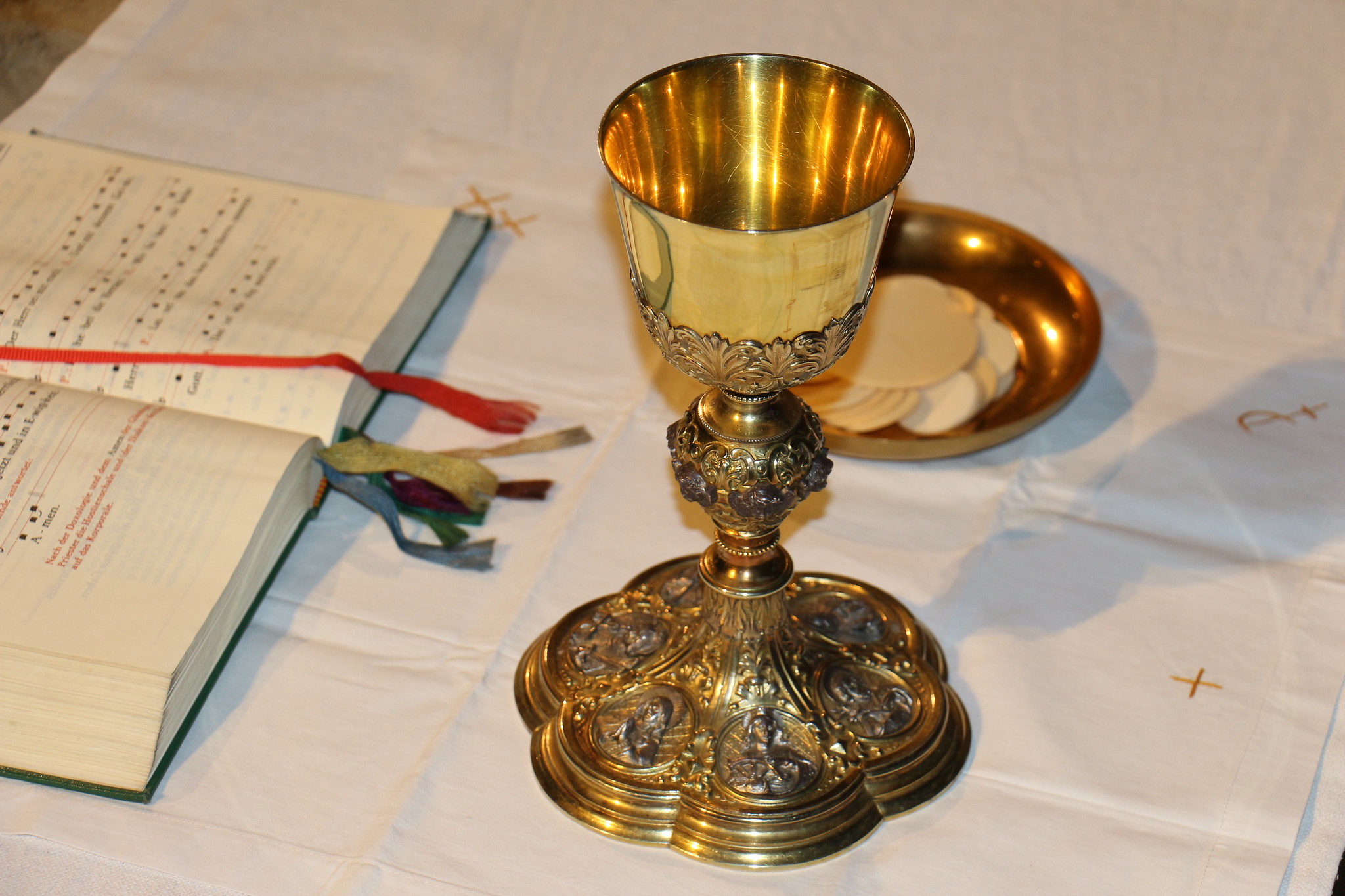 (c)Foto: Diözese Graz-Seckau/Andreas Steiner Kelch Patene Messbuch